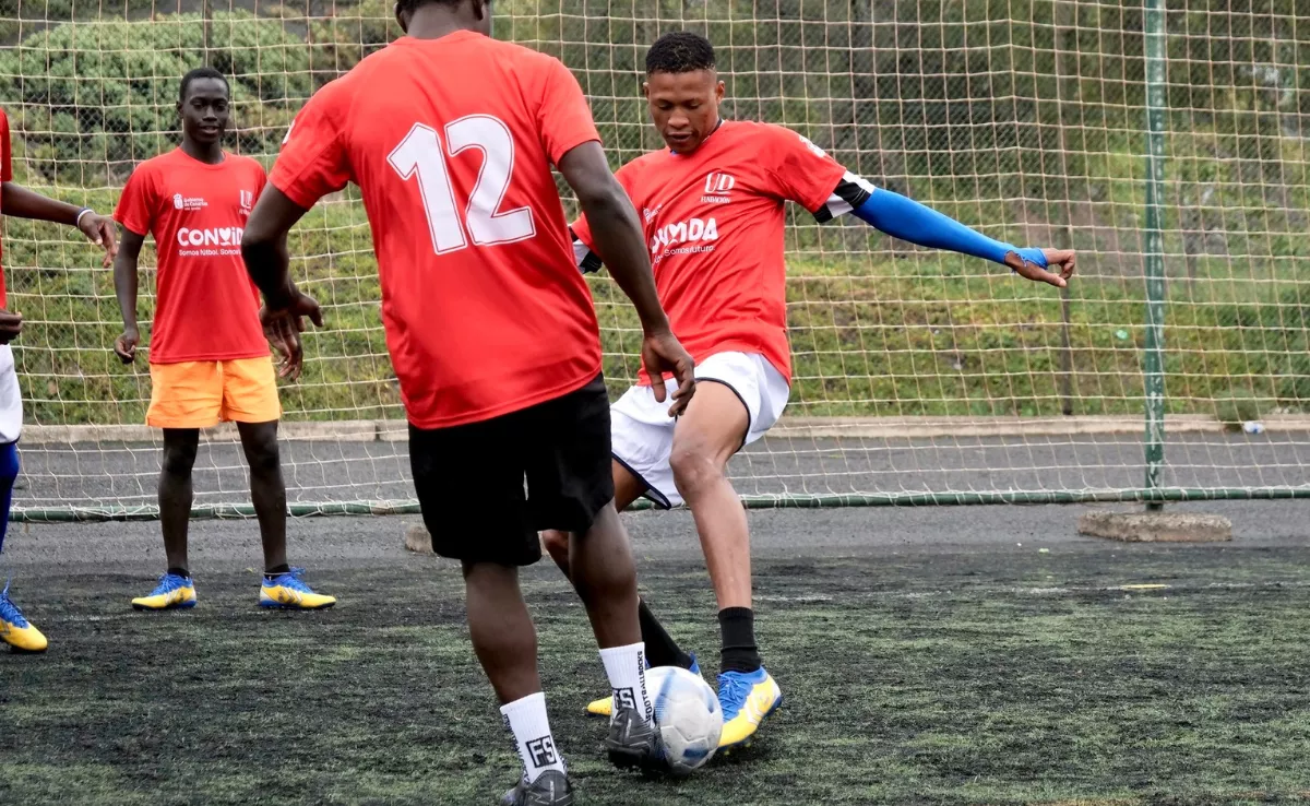 Menores migrantes en la iniciativa de la UD Las Palmas / UD LAS PALMAS