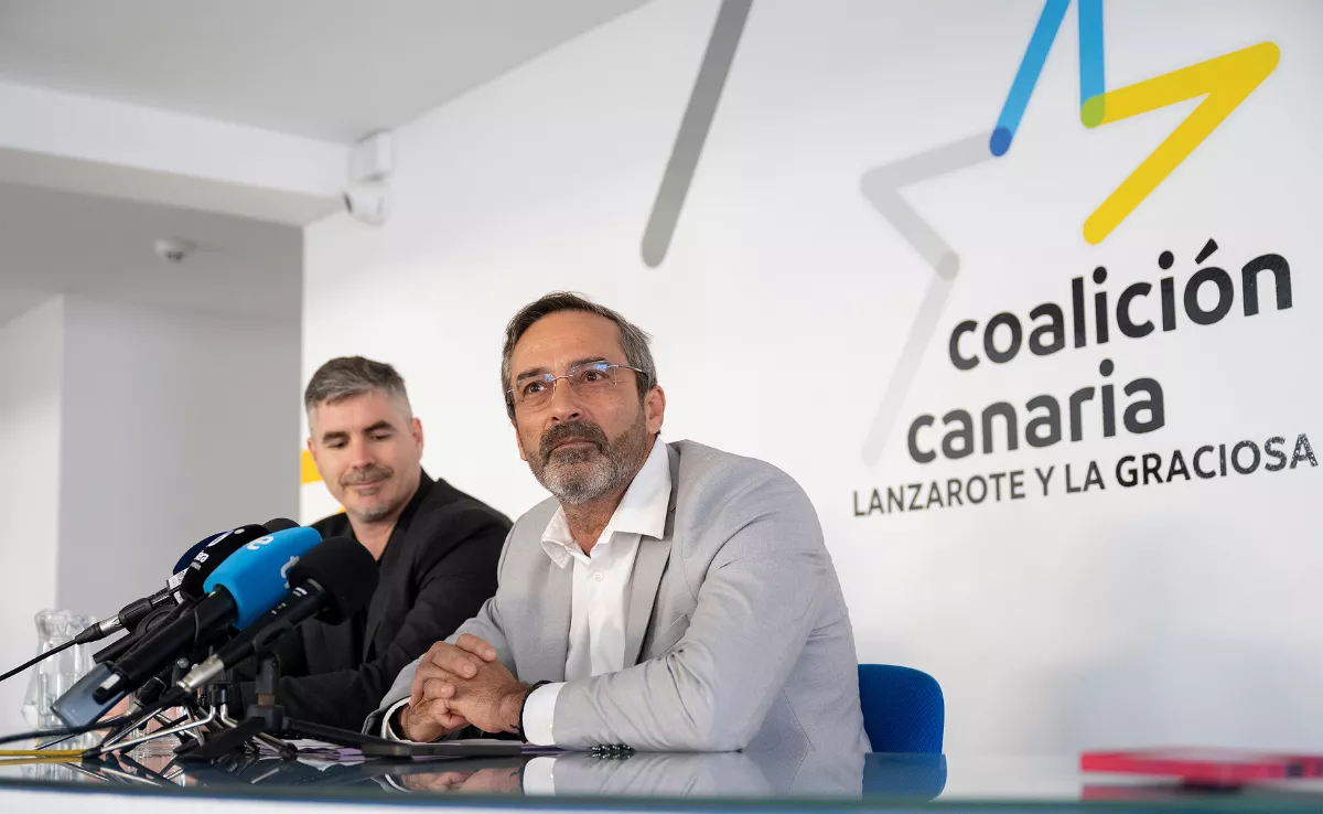 El senador Pedro San Ginés junto a su abogado David Monte / EFE - ADRIEL PERDOMO