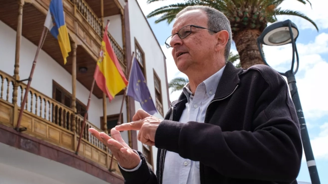 El director insular de la Administración General del Estado en La Gomera, Juan Luis Navarro / EFE - ALBERTO VALDÉS