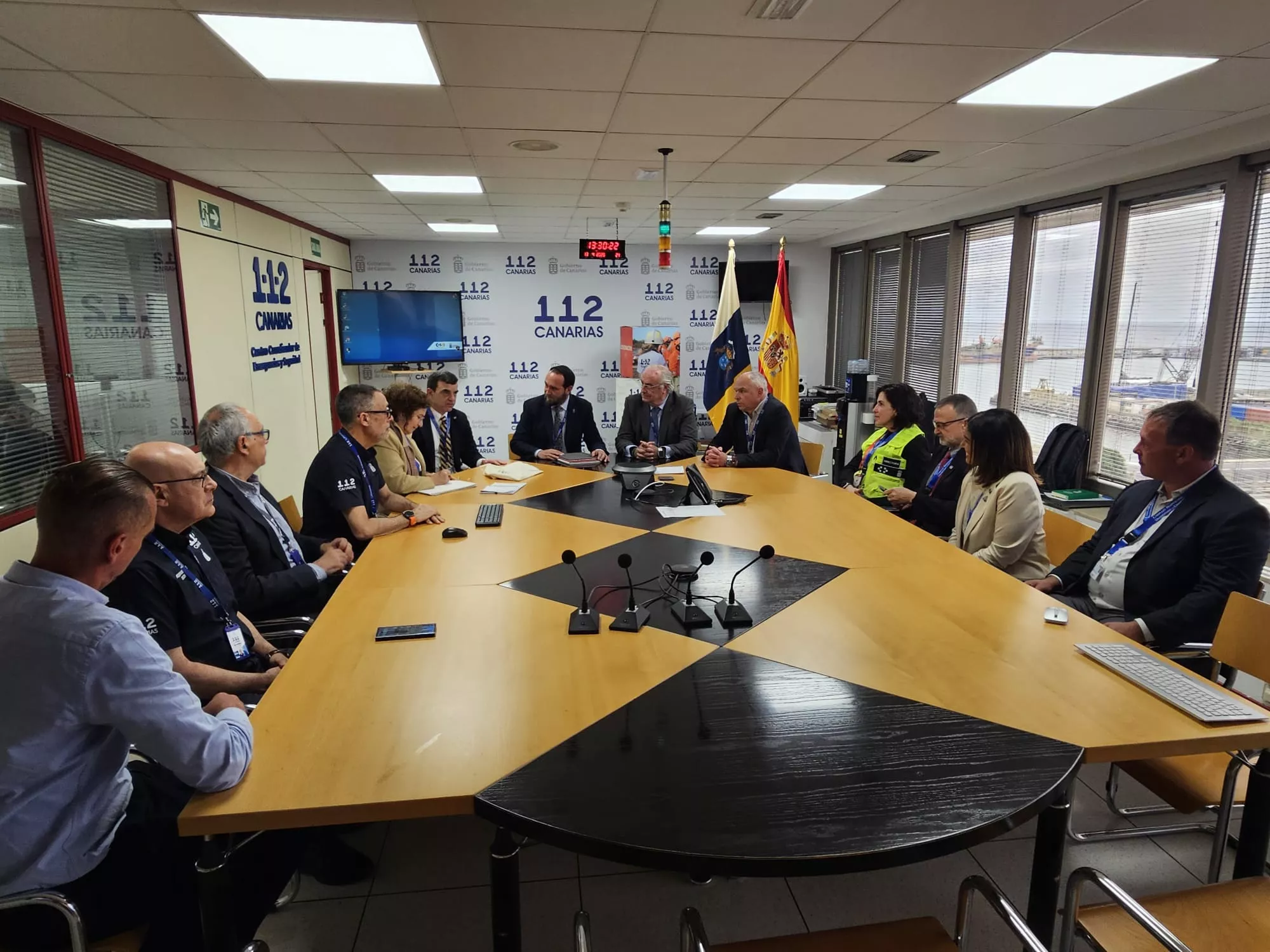 Visita de técnicos de la NASA a la sala operativa del 112. / GOBIERNO DE CANARIAS