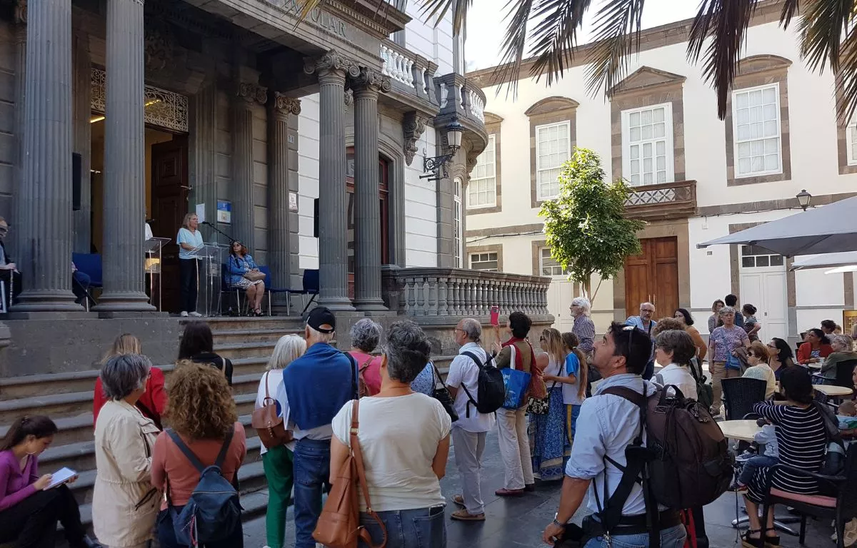 Maratón de lectura en la Plaza de las Ranas por el Pinocho original