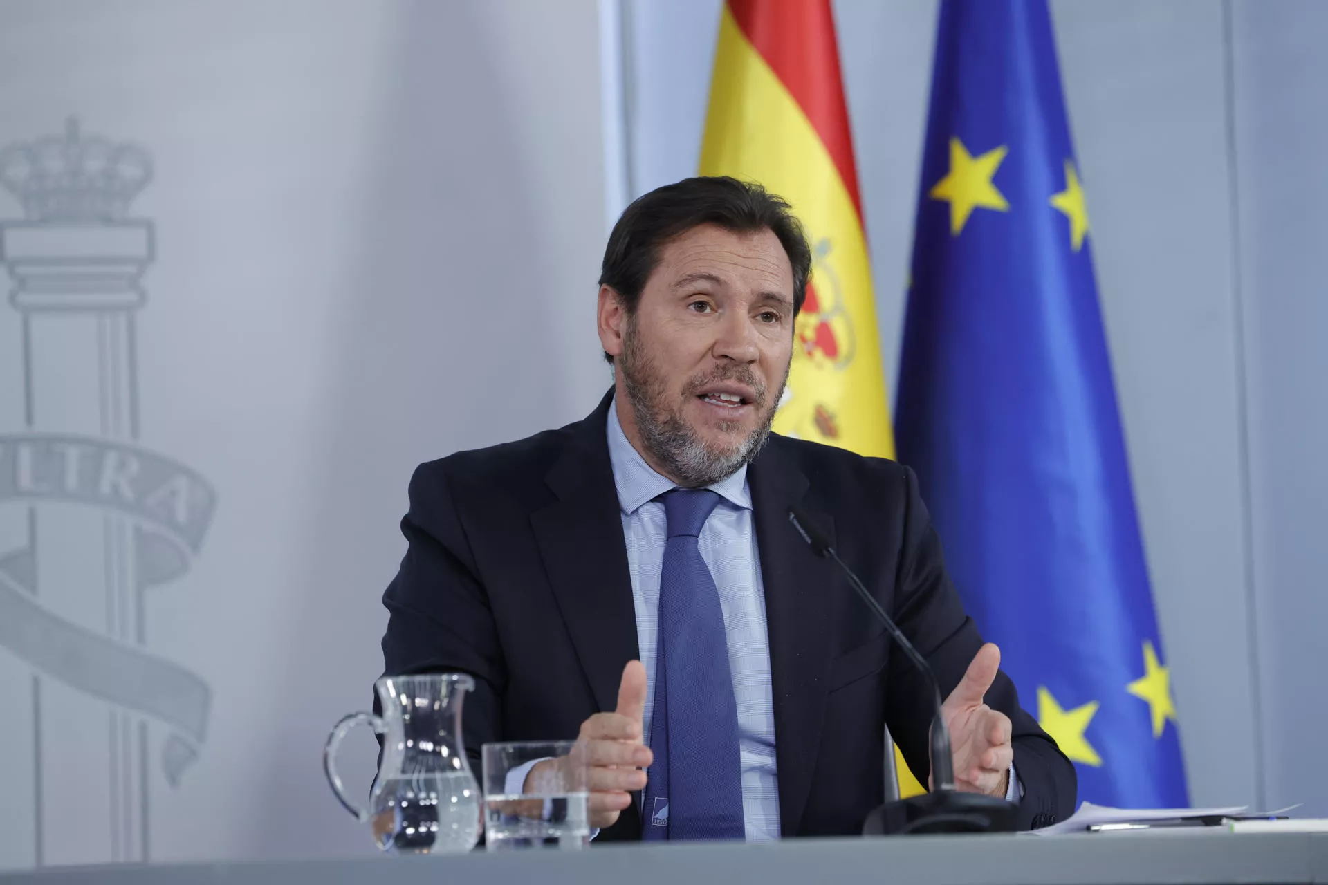 El ministro de Transportes y Movilidad Sostenible, Óscar Puente, comparece en la rueda de prensa tras la reunión del Consejo de Ministros. / ZIPI ARAGÓN-EFE