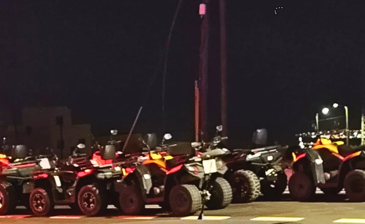 Varios quads en una carretera en San Miguel de Abona. / CEDIDA