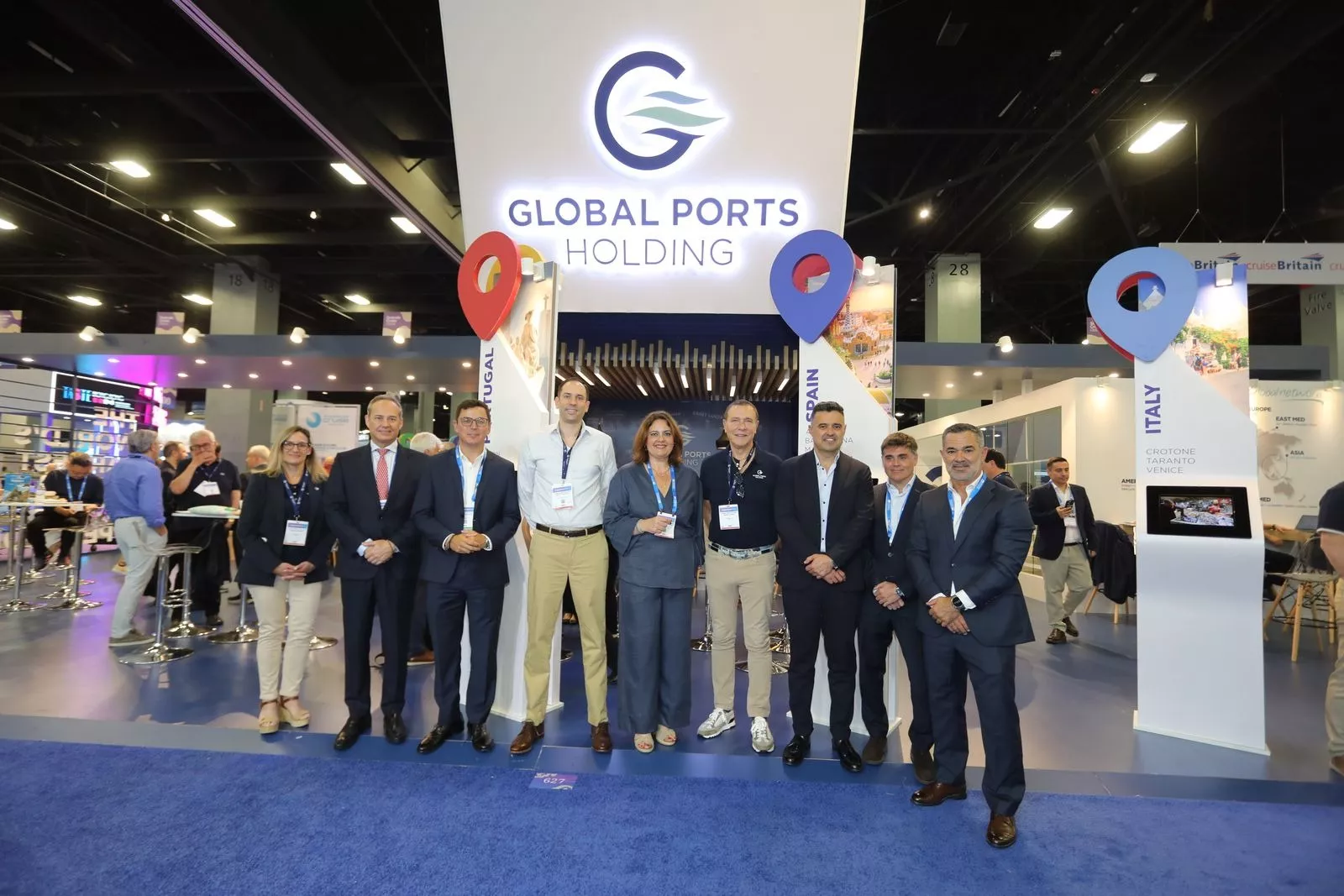 Foto cCon la familia de Global Ports Holding y Global Ports Canary Islands. AH