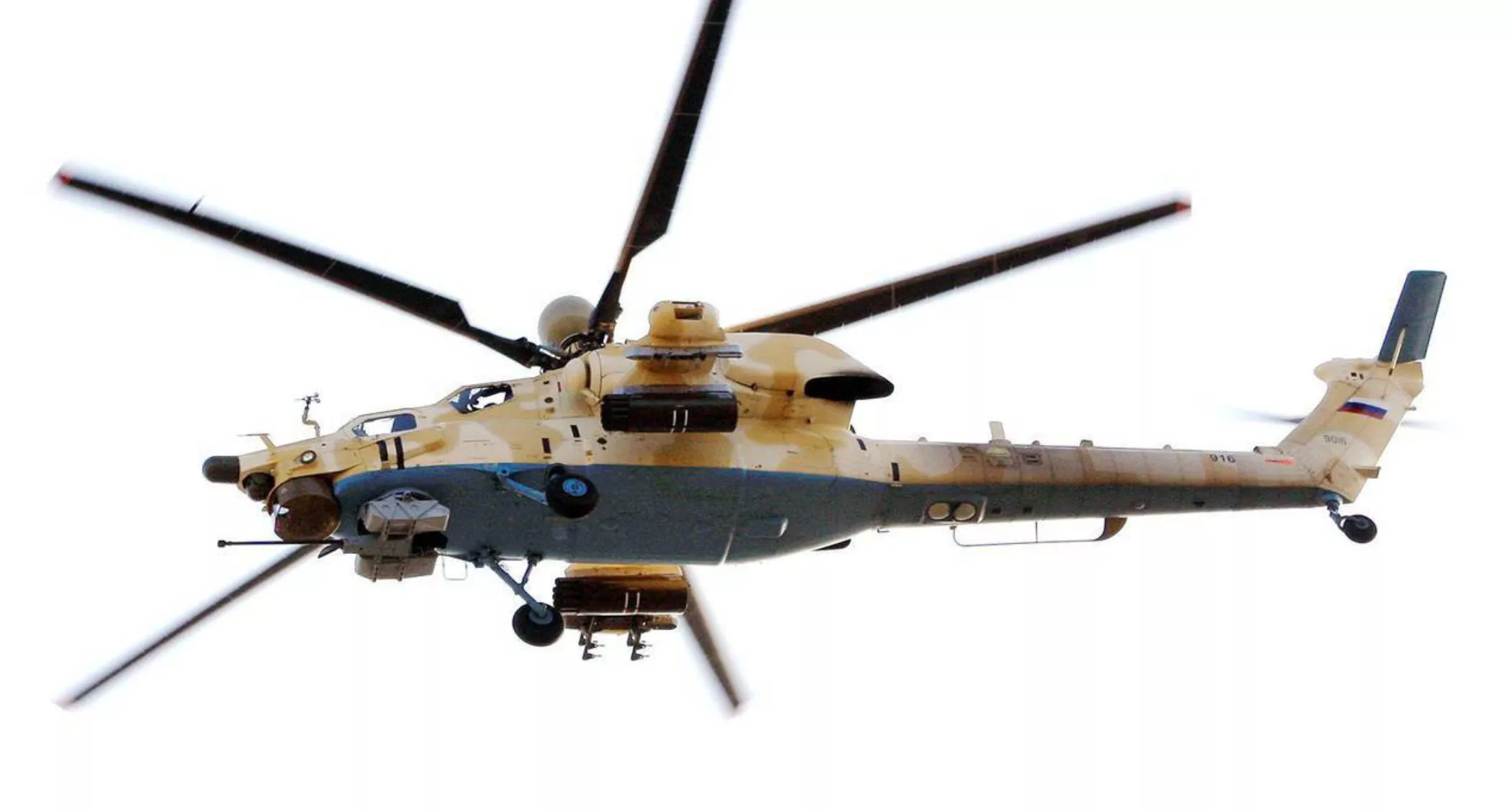 Helicóptero argelino Mi-28NE, de fabricación rusa, durante un vuelo. / AVIAFORUM.RU