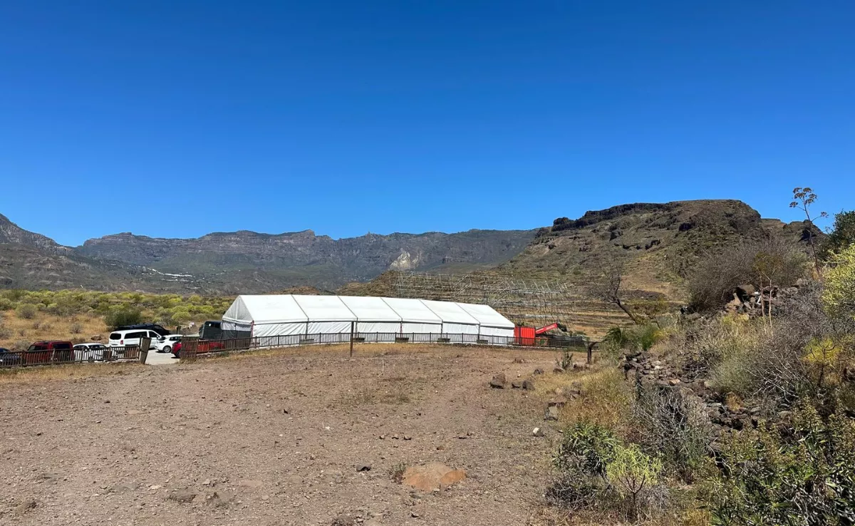 Carpas de grabación de 'El Caballero de los Siete Reinos' en La Fortaleza de Ansite / ATLÁNTICO HOY - MARCOS MORENO 