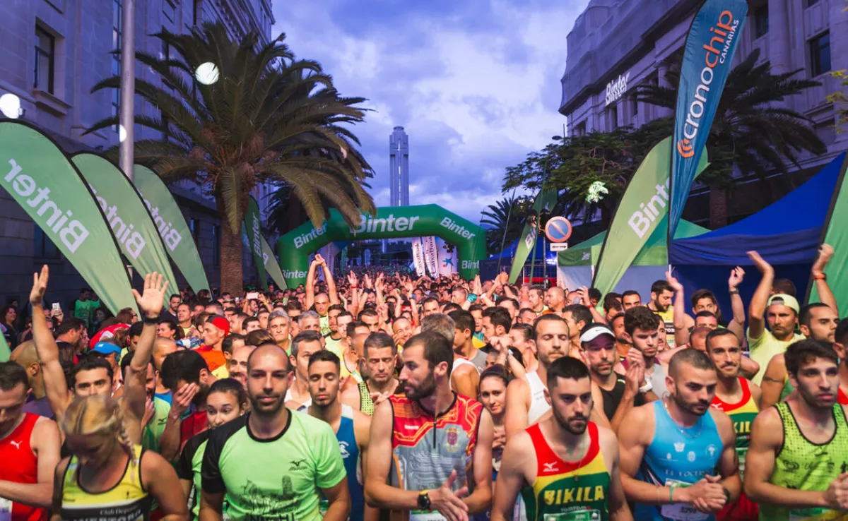 Imagen de la salida de la Binter NightRun / AYUNTAMIENTO DE SANTA CRUZ DE TENERIFE