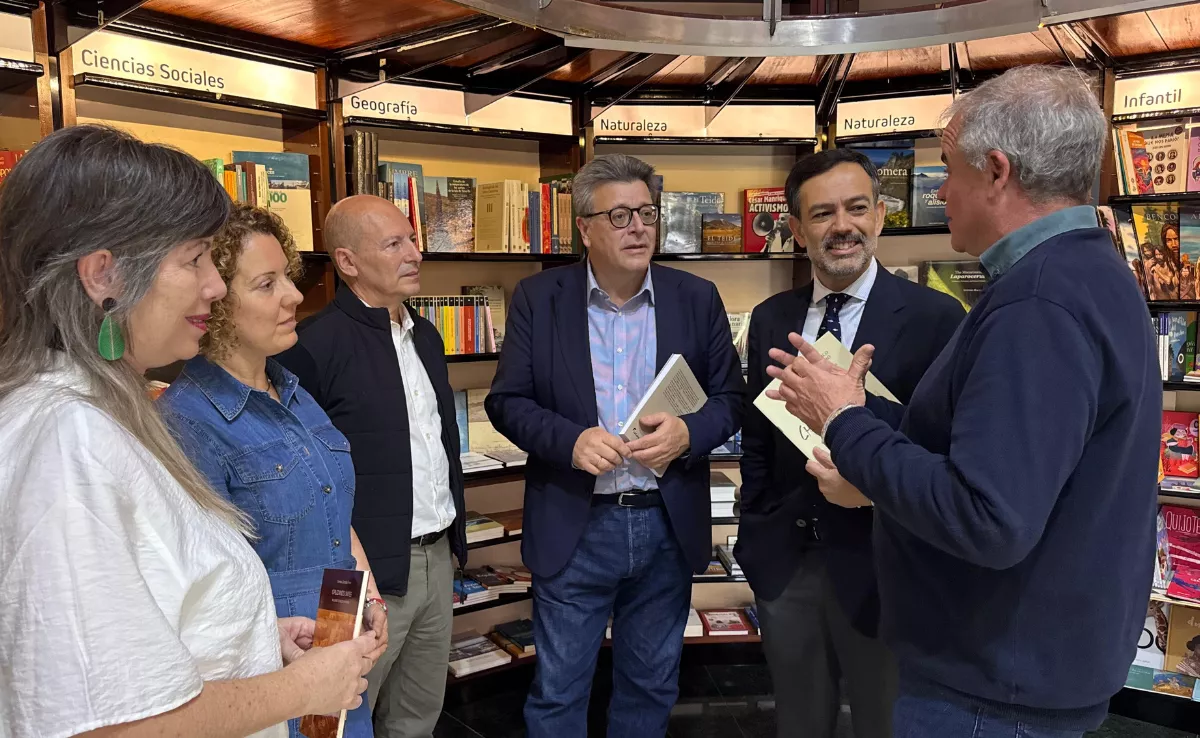 Visita a la Librería del Cabildo antes de su inauguración / CABILDO DE TENERIFE