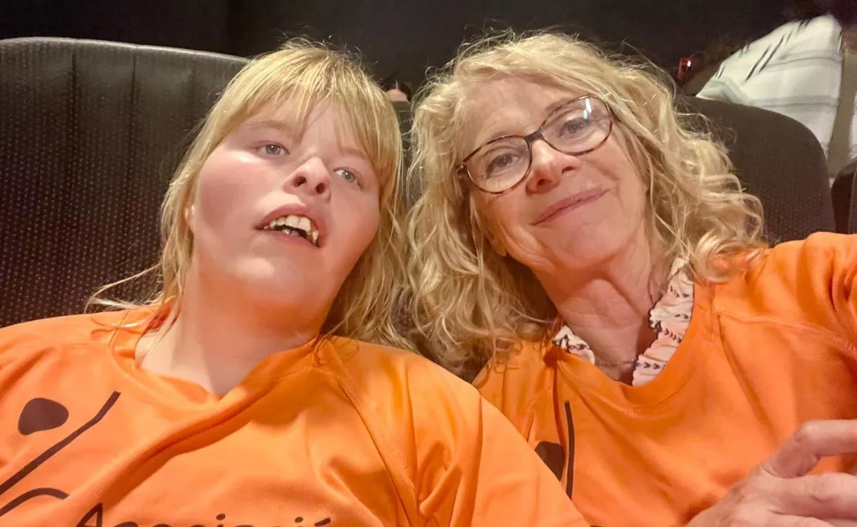 Olimpia Segovia junto a Pino Gibaud, joven residente en el Hermano Pedro|CEDIDA