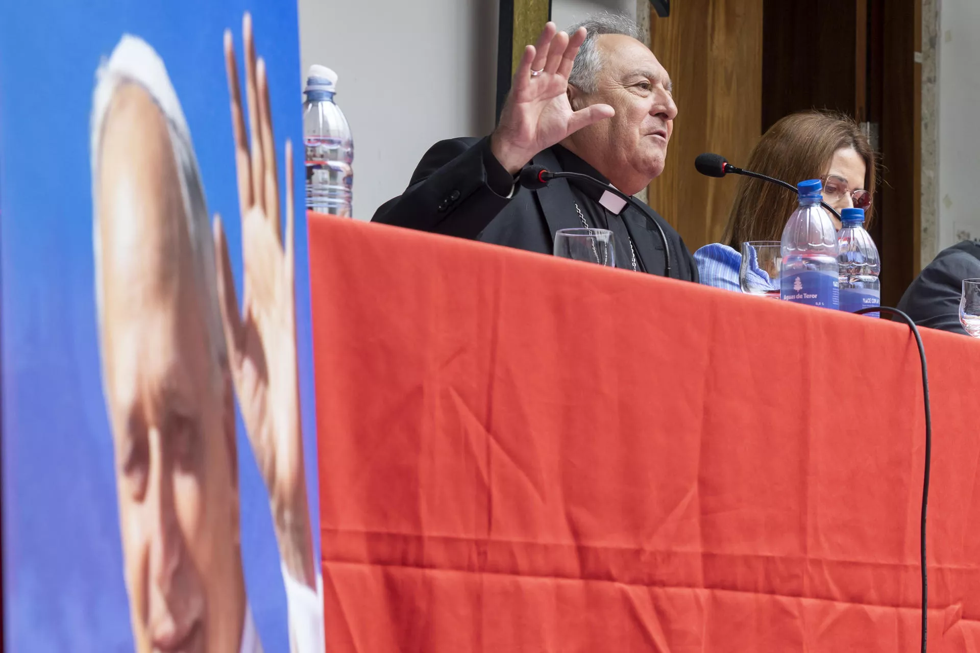 b78f9915e588a4741bbe9448dd414f4c5d846c7bw