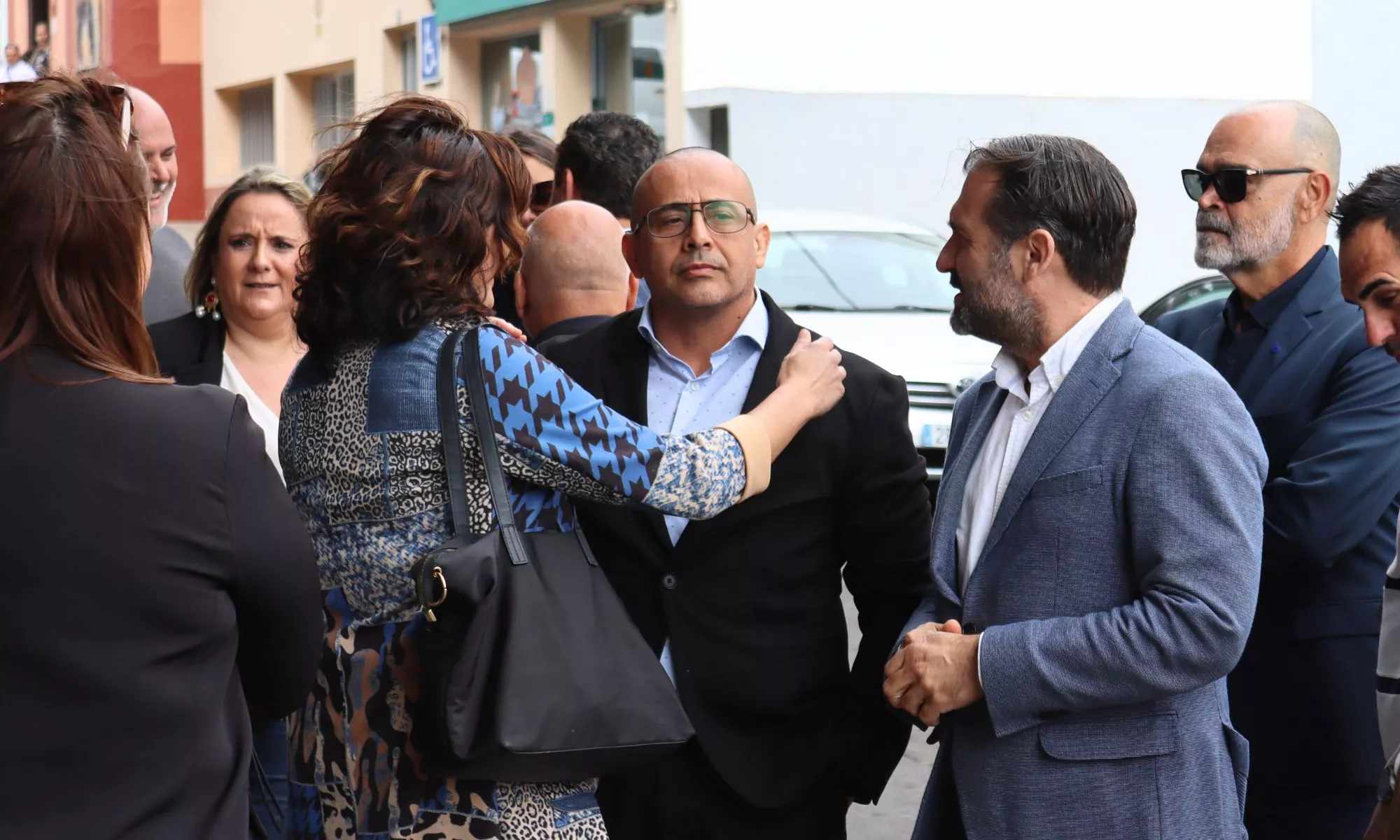 Marcos Rodríguez a su llegada a la moción de censura en Granadilla de bona, cuyo voto fue clave. / AH