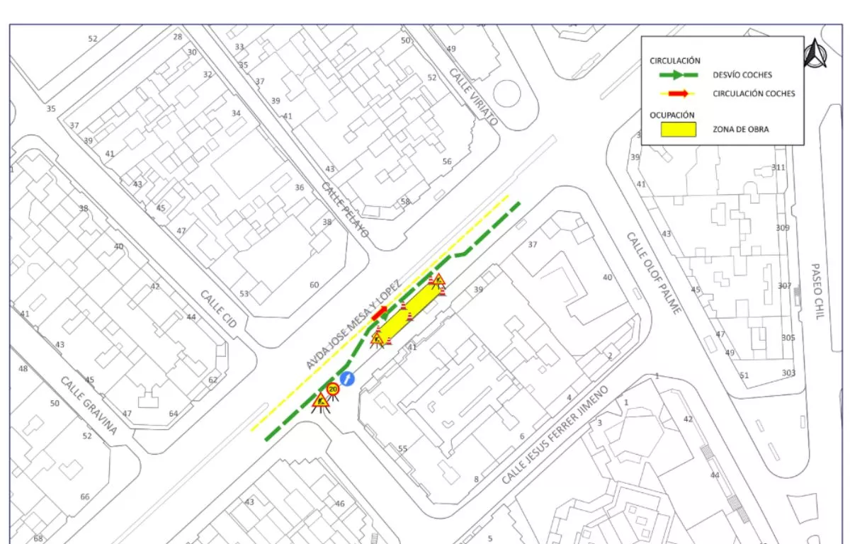 Las obras de EMALSA obligarán a cerrar el carril derecho y la zona de taxis entre los números 39 y 41 desde este lunes hasta el 22 de abril. AH