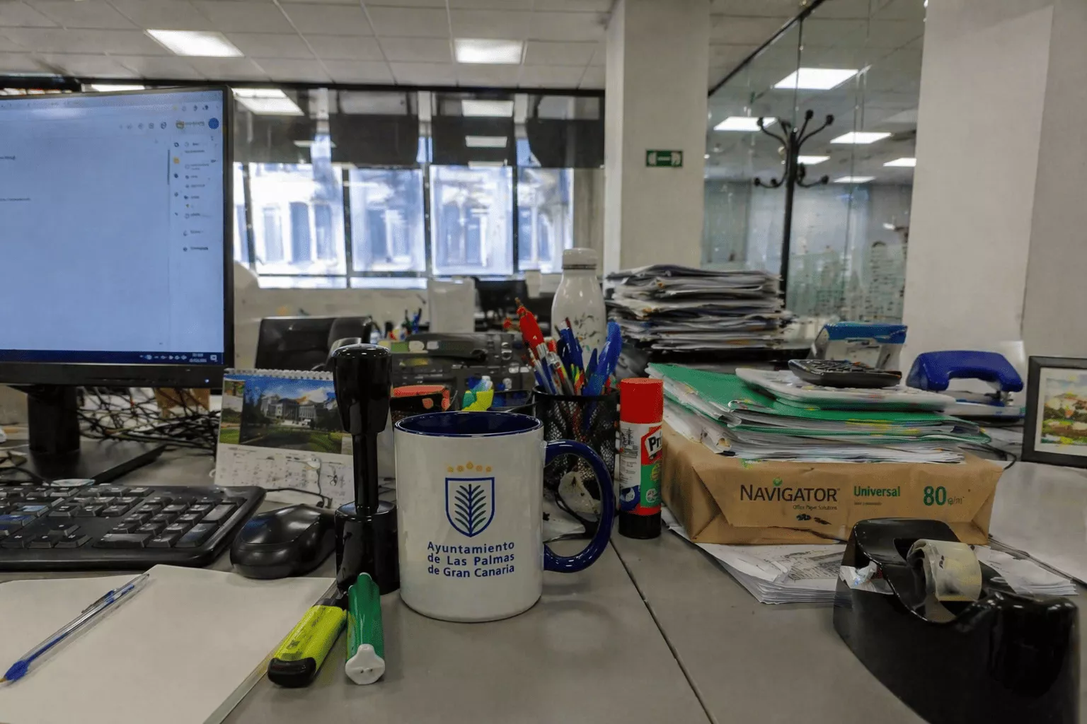 El Ayuntamiento de Las Palmas suspende el suministro de material de oficina por falta de personal. / AH