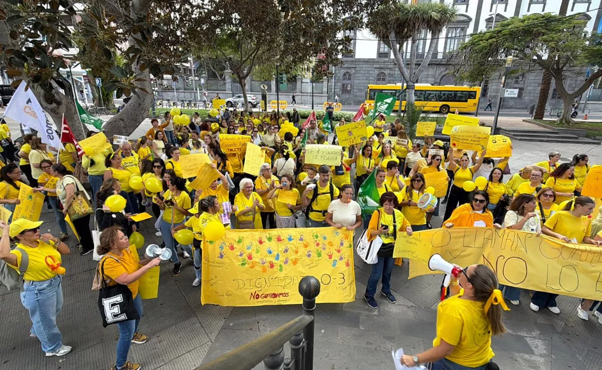 Concentración de educadoras infantiles en Las Palmas de Gran Canaria / CEDIDA