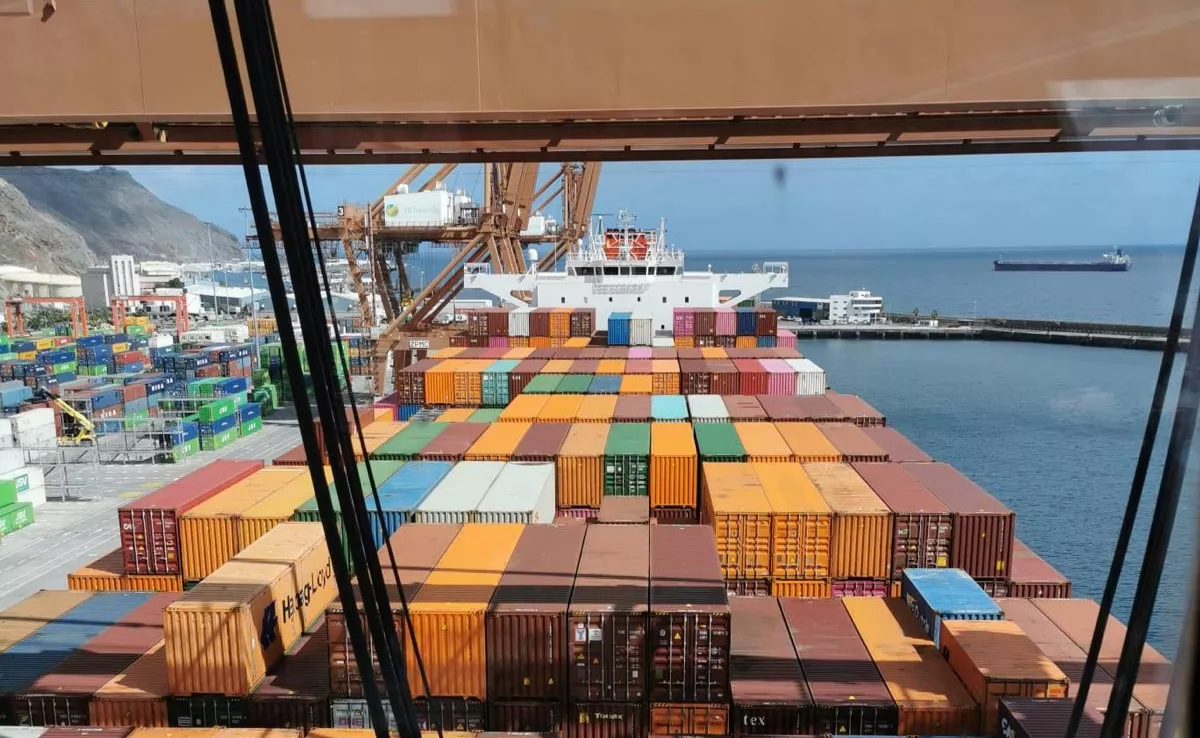 Contenedores en el puerto de Santa Cruz de Tenerife. / AUTORIDAD PORTUARIA 