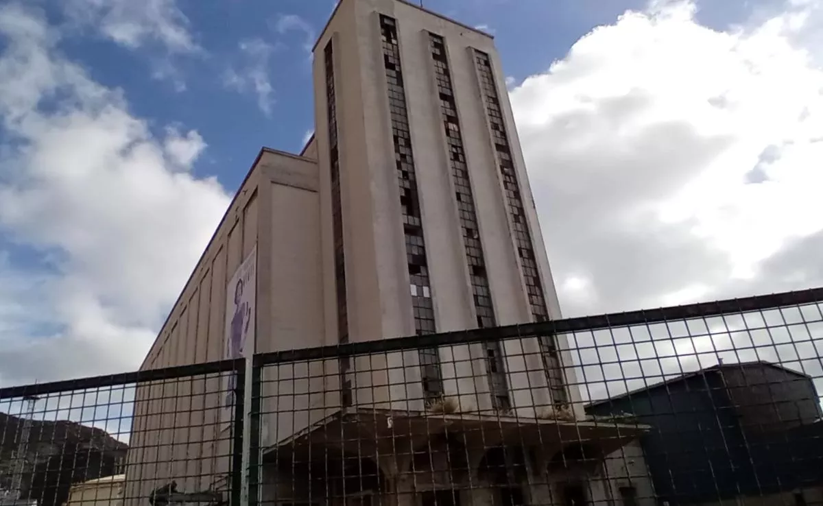 Silo de grano en puerto de Santa Cruz de Tenerife|AH