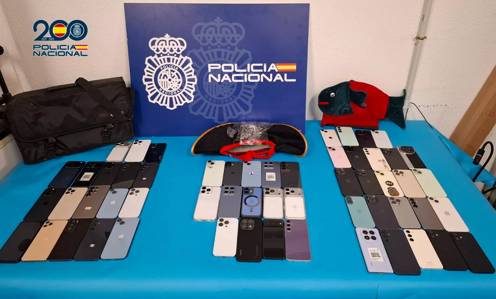 Móviles robados en el Carnaval de Santa Cruz de Tenerife. / POLICIA NACIONAL 