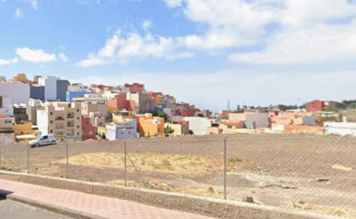 Imagen desde la calle Roberto Sánchez Suárez en Santa Cruz de Tenerife. / GOOGLE