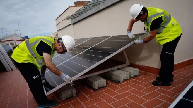 Imagen de la instalación de placas solares / EFE