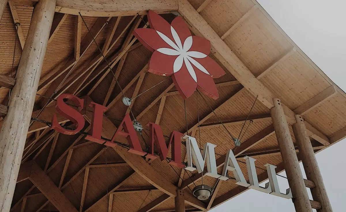 Entrada al centro comercial Siam Mall, en Adeje./ ARCHIVO