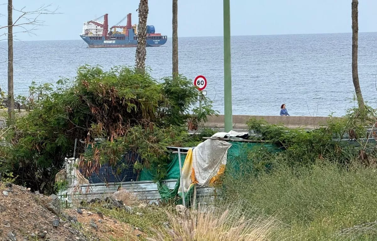 Una chabola en la zona donde se pretende construir la estación de Hoya de la Plata para la Metroguagua. CEDIDA
