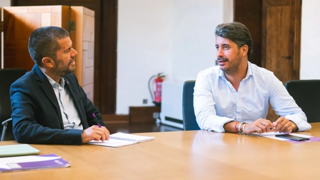 El rector Francisco García y el alcalde Luis Yeray Gutiérrez, en una imagen de archivo / AYUNTAMIENTO DE LA LAGUNA