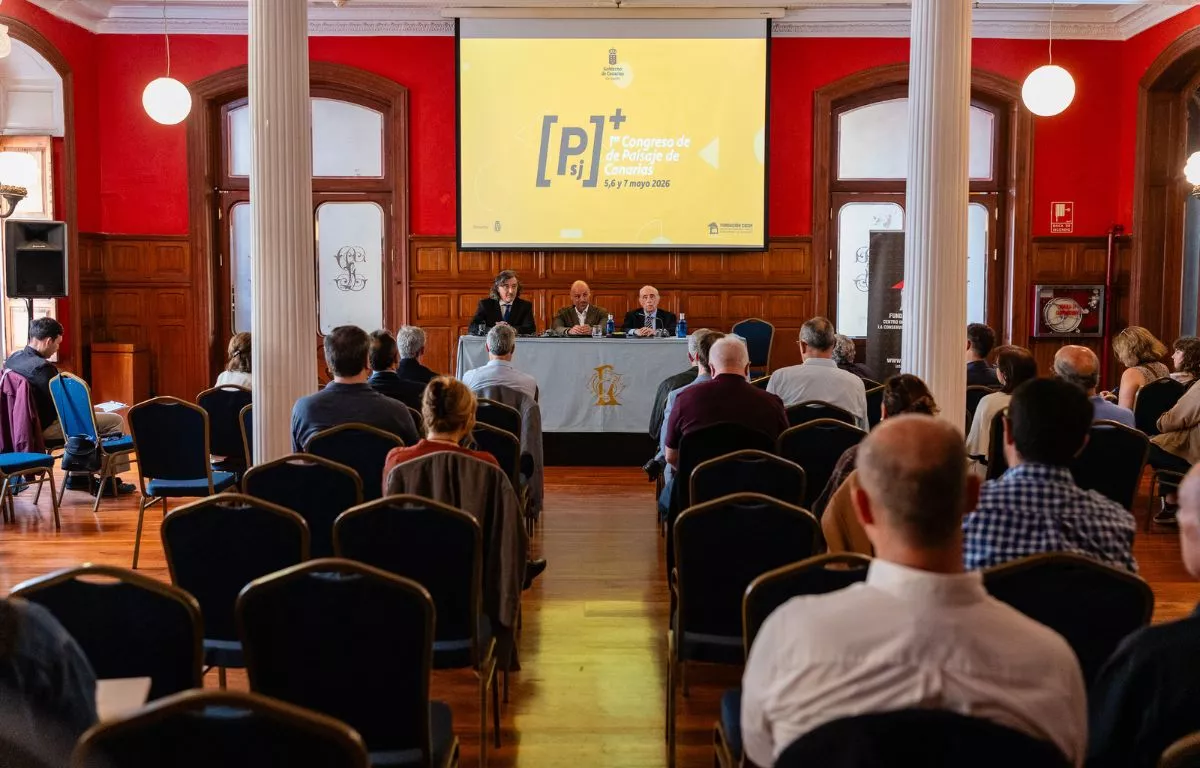 El I Congreso de Paisaje de Canarias reproduce el carácter multidisciplinar que debe tener el tratamiento del paisaje: especialistas en leyes, geología, astronomía y filosofía muestran su visión del entorno hasta este jueves, AH