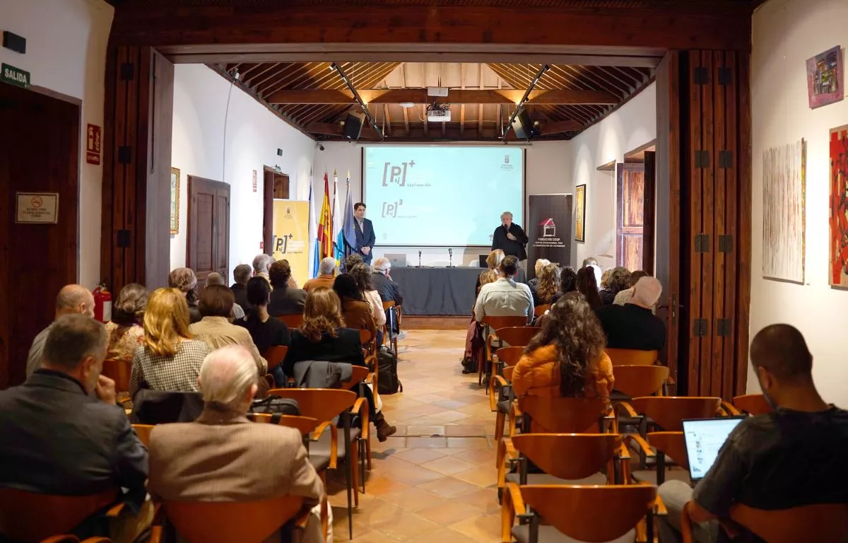 La cirugía y las suturas paisajísticas de Gran Canaria y Tenerife completaron el viaje por los territorios insulares en el I Congreso del Paisaje de Canarias. AH