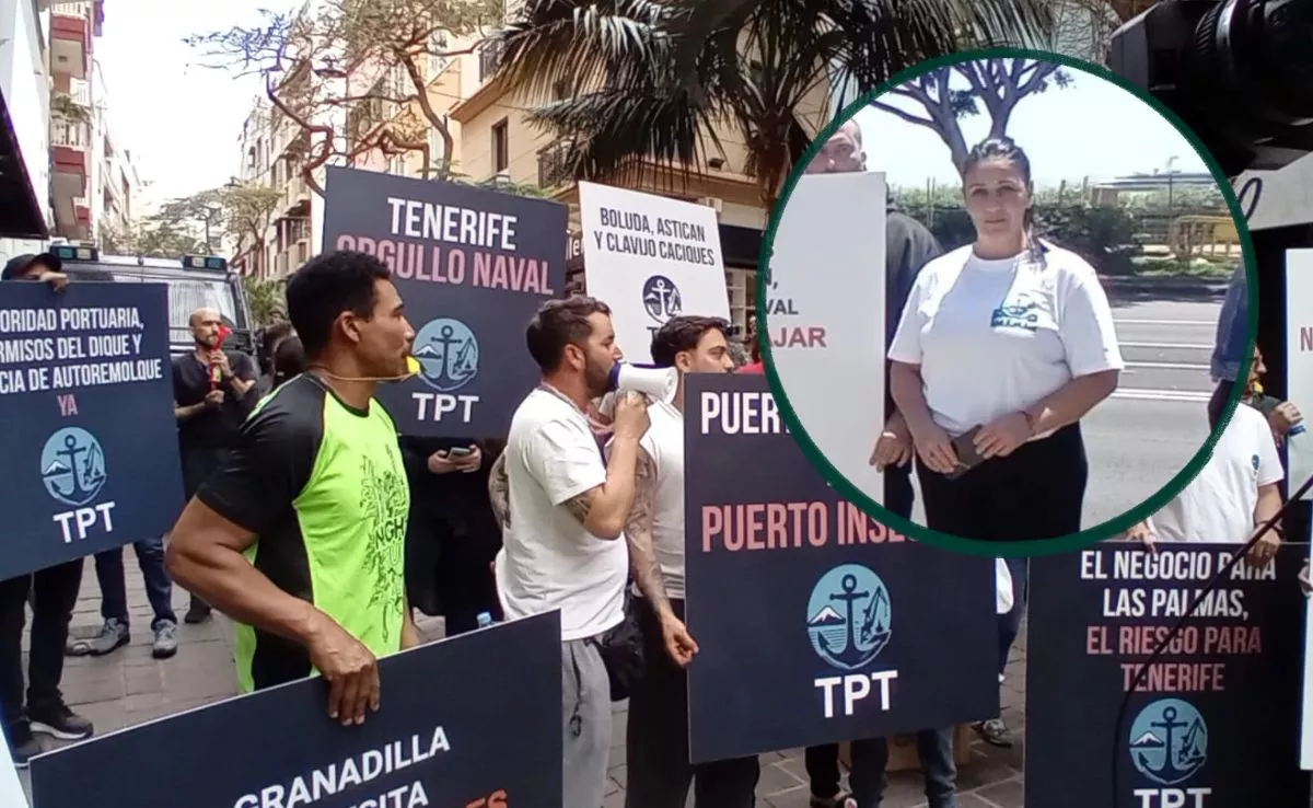 Imagen de la concentración de trabajadores del puerto de Santa Cruz y de la presidenta del sindicato, Elena Ruiz|AH