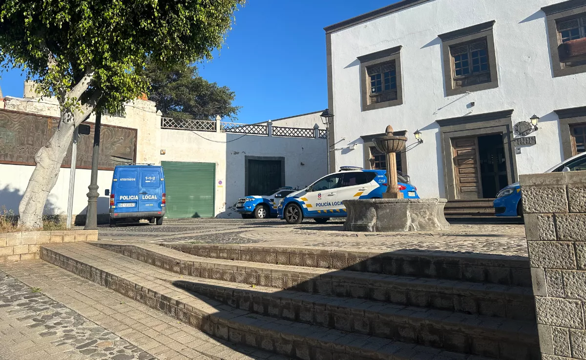Coches de la Policía Local en Telde / ATLÁNTICO HOY - MARCOS MORENO