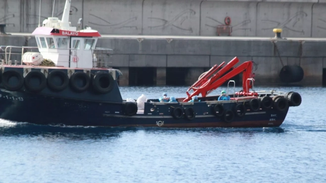 Primeros evacuados del MVN Hondius en el puerto de Granadilla de Abona. ÁLVARO OLIVER - AH Primeros evacuados del MVN Hondius en el puerto de Granadilla de Abona. ÁLVARO OLIVER - AH