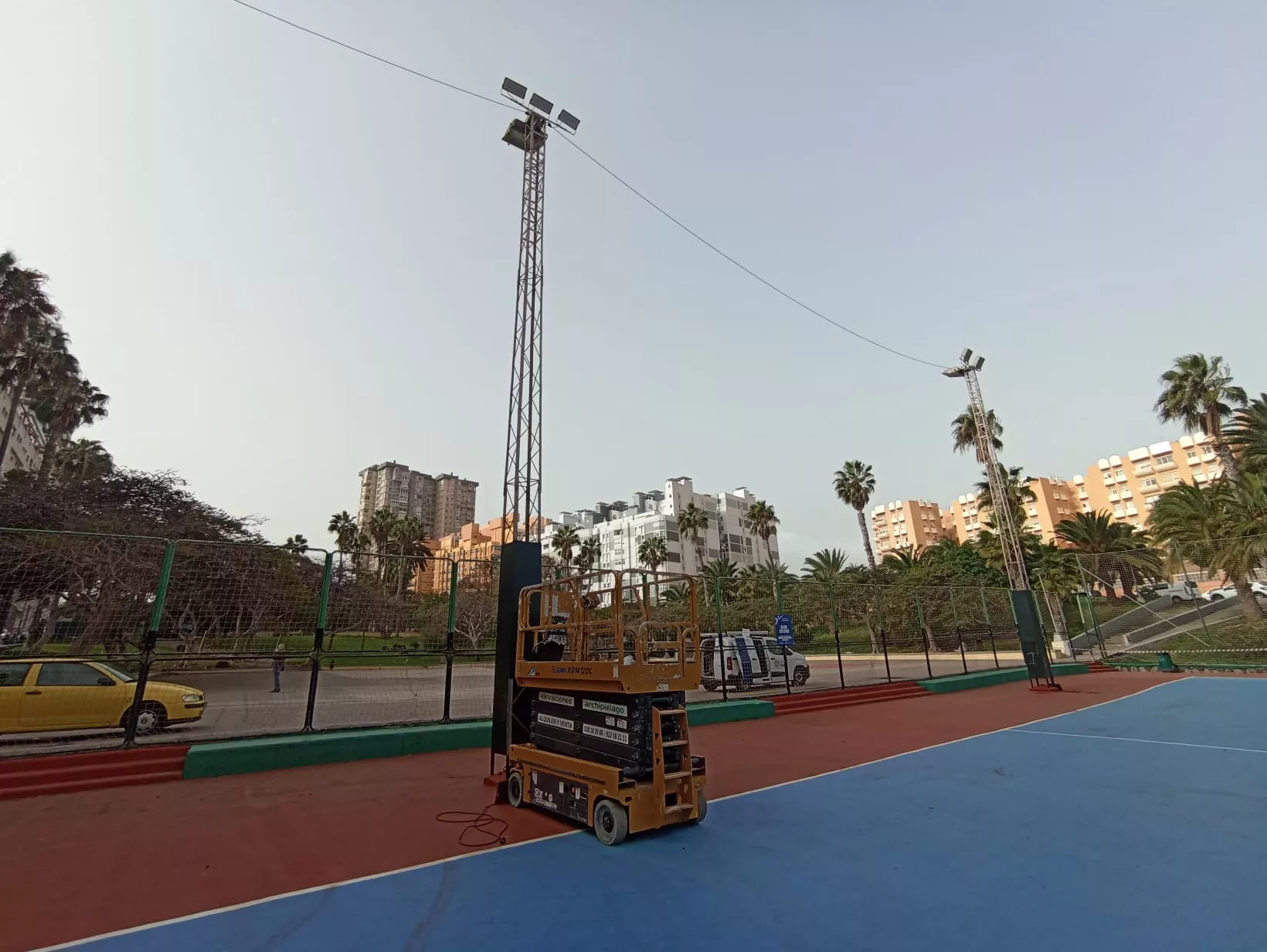 Trabajos en las canchas de Buena Vista. AYUNTAMIENTO LPA