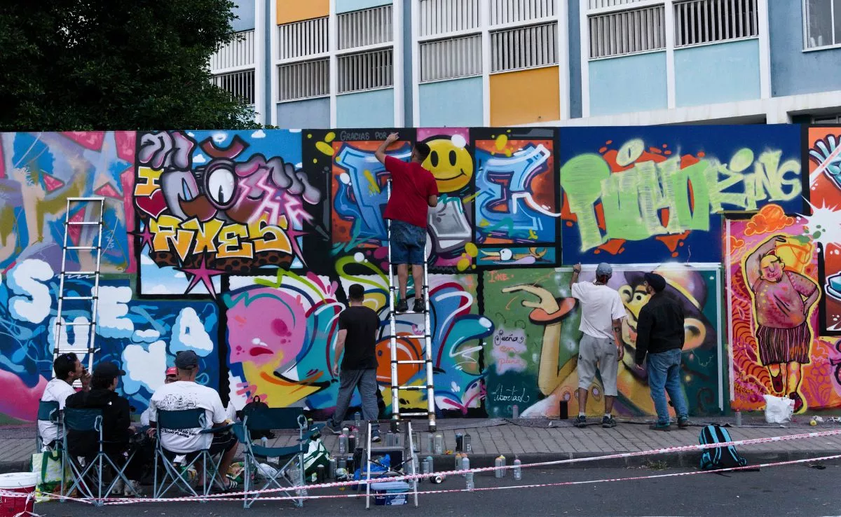 Su familia, amistades y compañeros han querido rendir un homenaje al Pumu en su barrio / MOSCAFUERTE