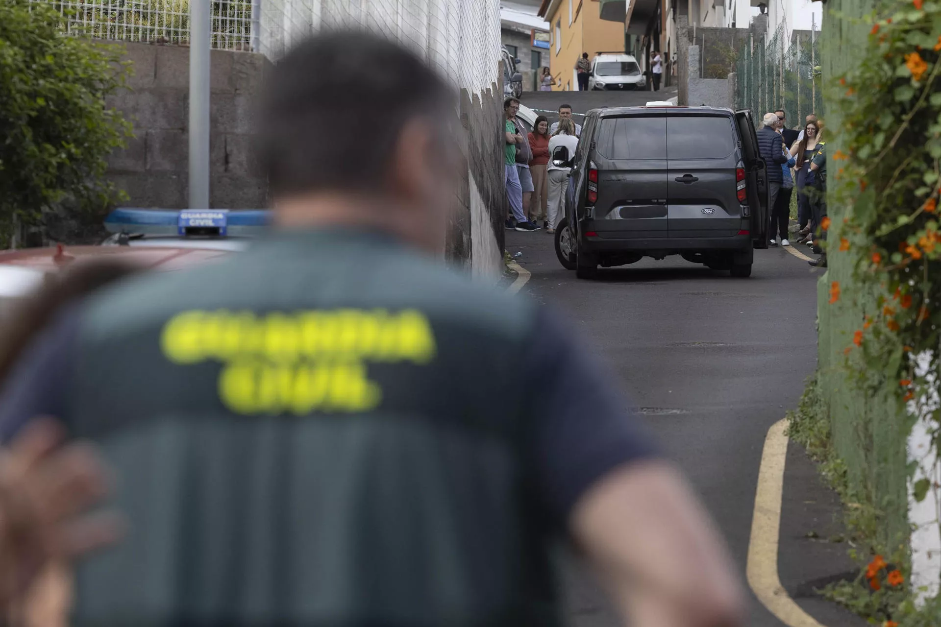 Dispositivo por el supuesto crimen machista en Santa Úrsula, en Tenerife. / EFE