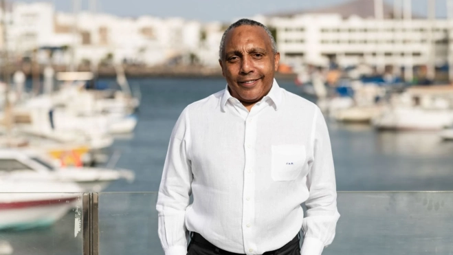 José Antonio Martínez, en Lanzarote, sede de la compañía. / AH José Antonio Martínez, en Lanzarote, sede de la compañía. / AH