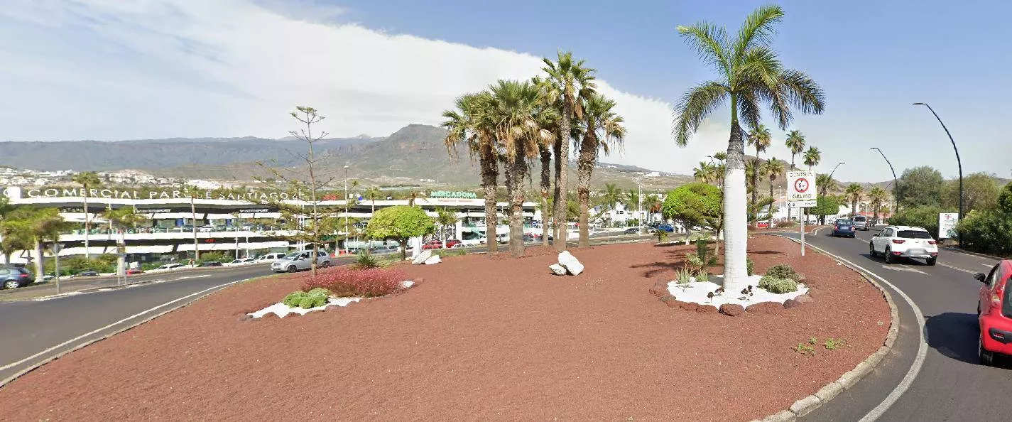 FOTO AVENIDA CHAYOFITA LOS CRISTIANOS