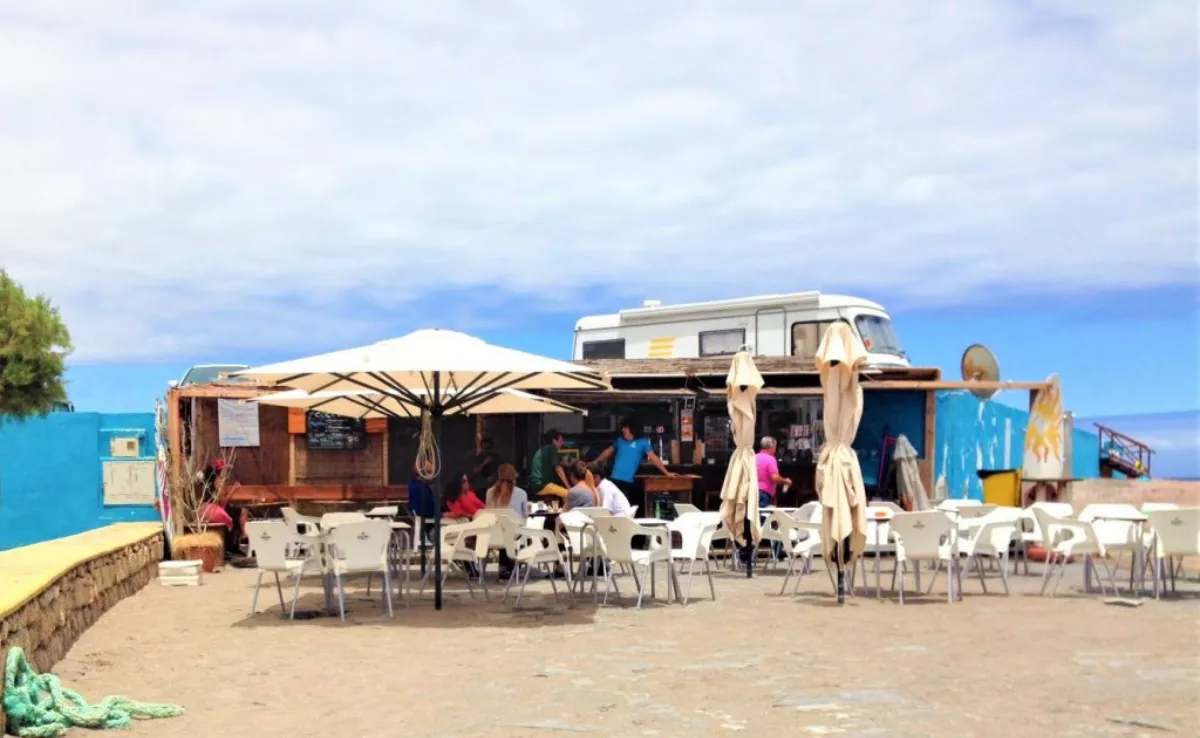 Actual quiosco en la playa de El Cabezo (El Médano), que será ampliado./ EMW