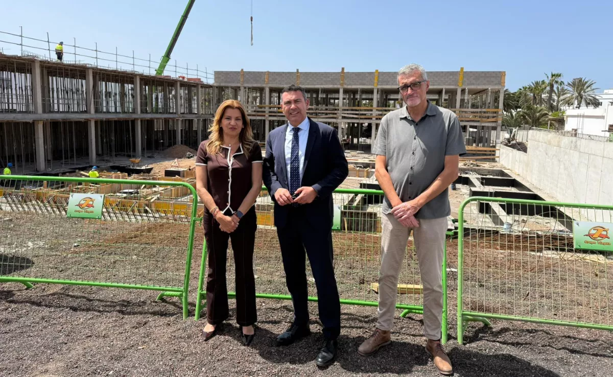 Visita a las obras de la Residencia y Centro de Estancia Diurna de Tahíche y el futuro Centro de Atención Integral de Cáritas Diocesana / CABILDO DE LANZZAROTE