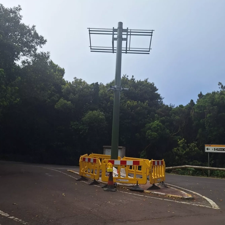 Poste con cámaras de vigilancia en el acceso a Pico del Inglés|CEDIDA
