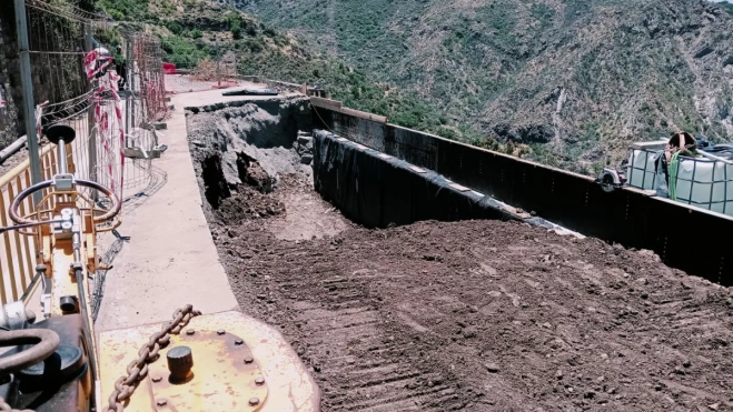 En esta primera fase, la empresa adjudicataria ha levantado un nuevo muro de hormigón armado de 7,5 metros de altura y 20 metros de largo / CABILDO DE GRAN CANARIA En esta primera fase, la empresa adjudicataria ha levantado un nuevo muro de hormigón armado de 7,5 metros de altura y 20 metros de largo / CABILDO DE GRAN CANARIA