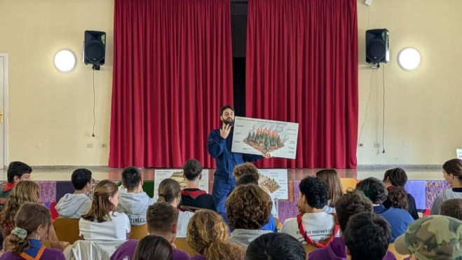 Charla sobre la prevención de los incendios forestales durante el proyecto / FÉNIX CANARIAS Charla sobre la prevención de los incendios forestales durante el proyecto / FÉNIX CANARIAS