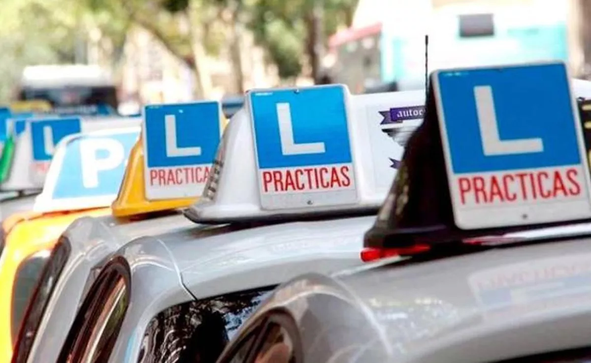 Imagen de coches de autoescuela / EFE