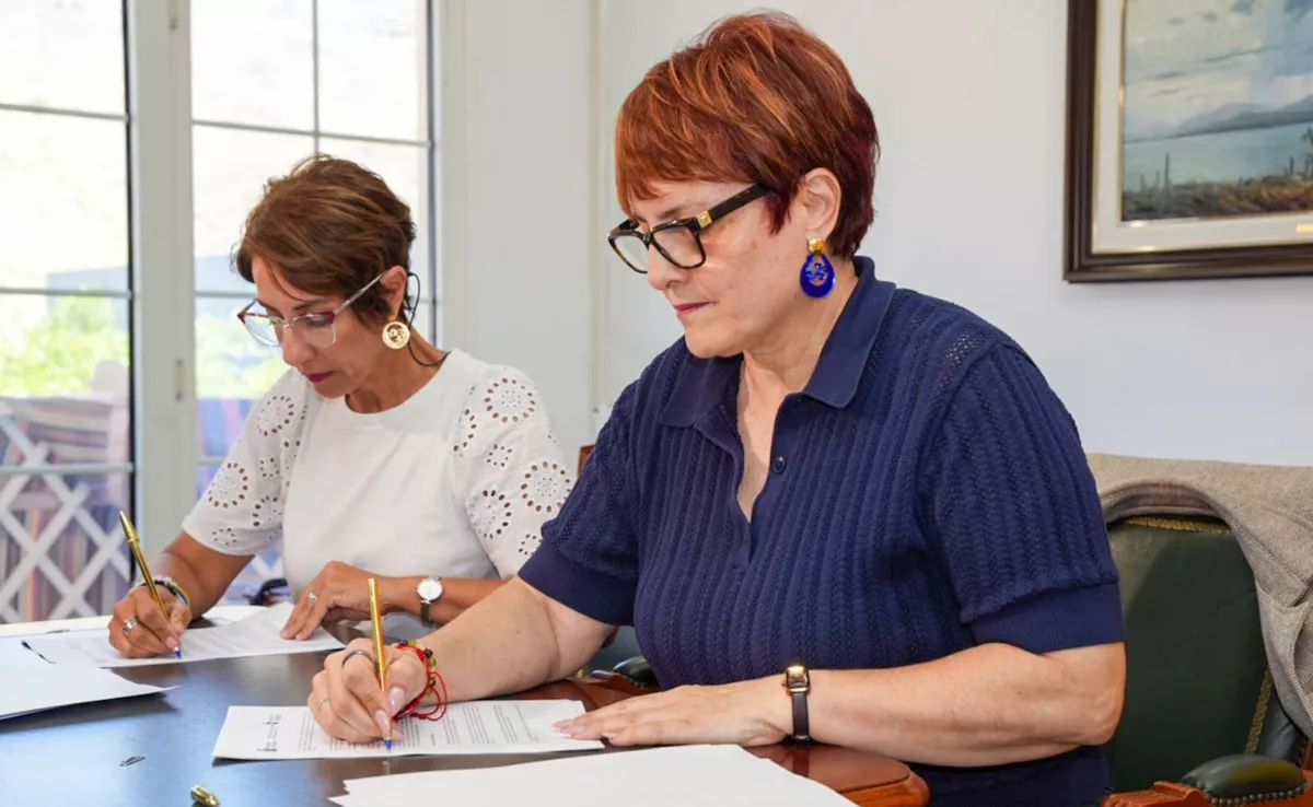 Firma convenio Dependencia con el Ayuntamiento de Mogán / BIENESTAR SOCIAL