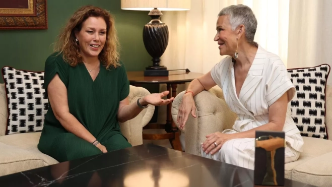 Astrid Pérez y Antonia San Juan / PARLAMENTO DE CANARIAS