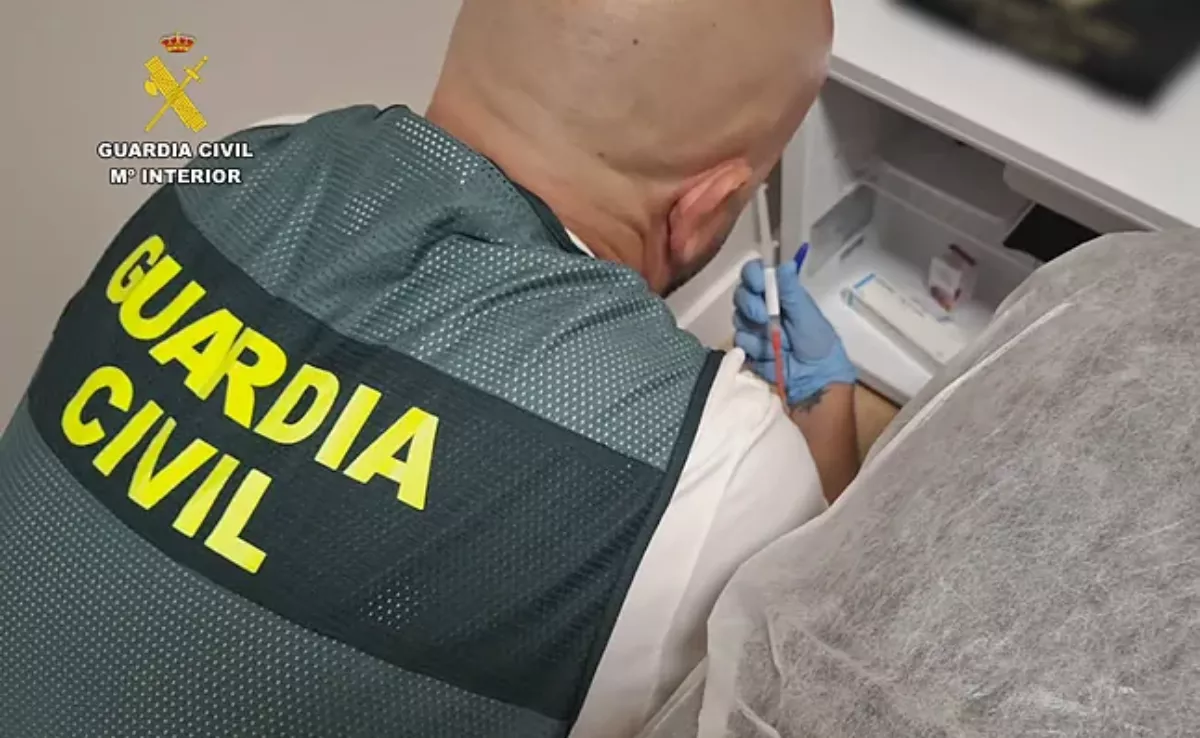 Incautación de los viales ilegales de bótox / GUARDIA CIVIL