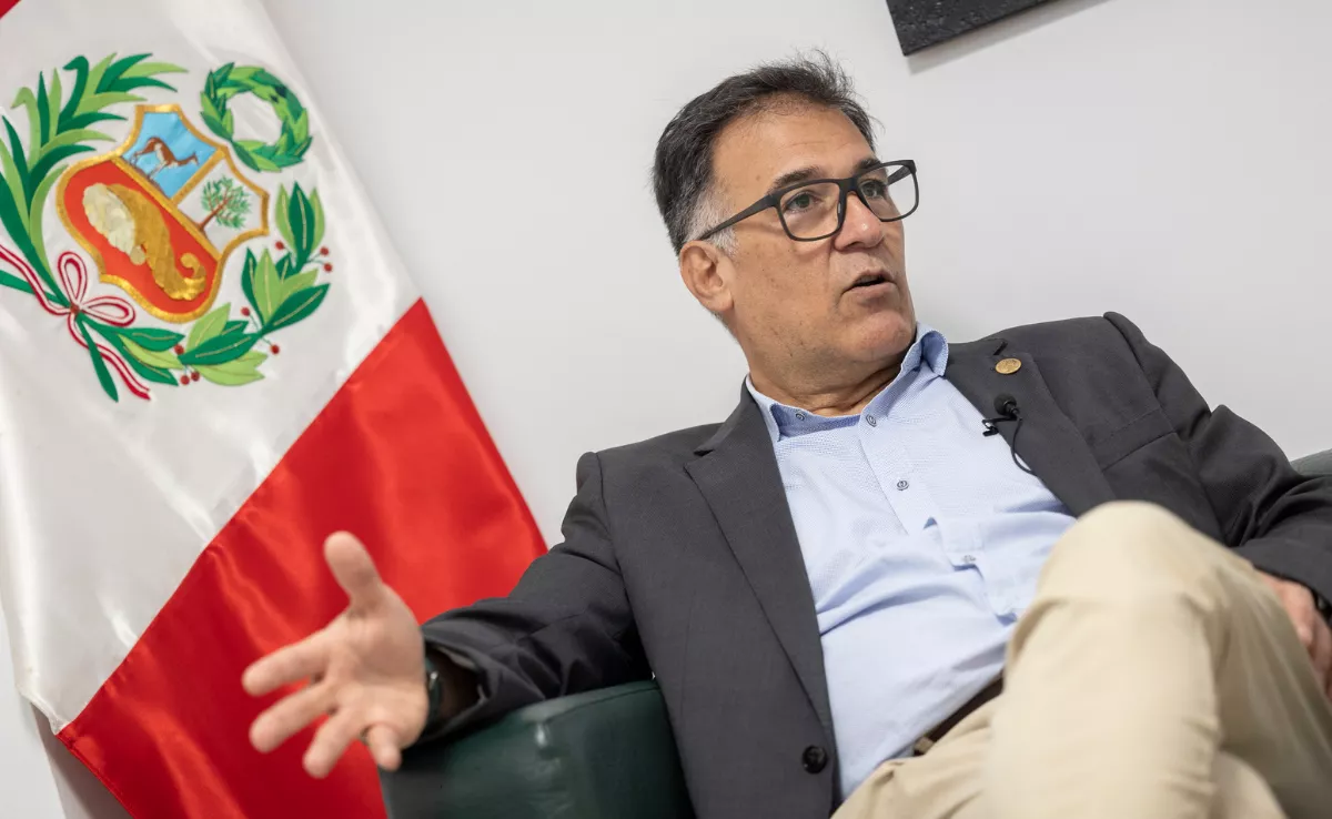 El cónsul de Perú en Canarias, René Zevallos / QUIQUE CURBELO - EFE