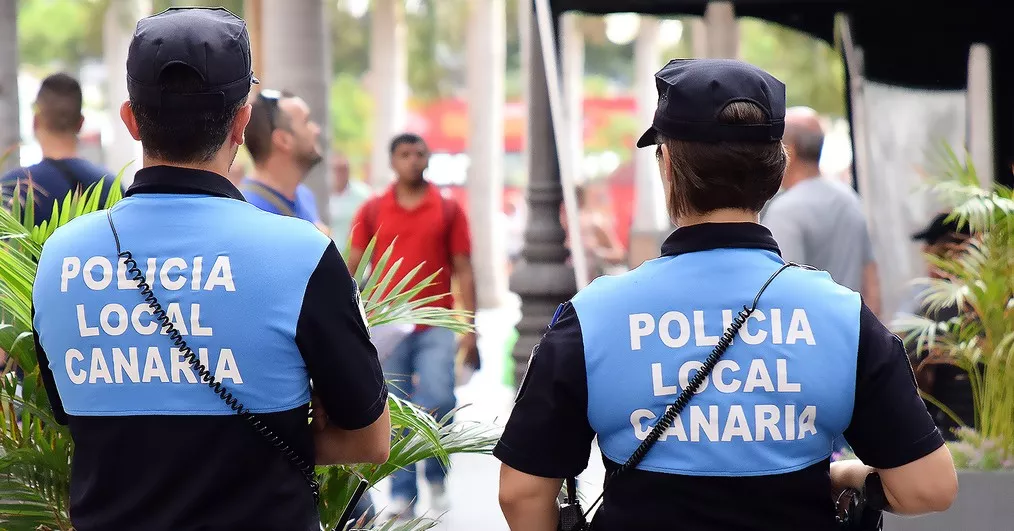Policía Local de Santa Cruz de Tenerife. / POLICÍA LOCAL DE SANTA CRUZ DE TENERIFE