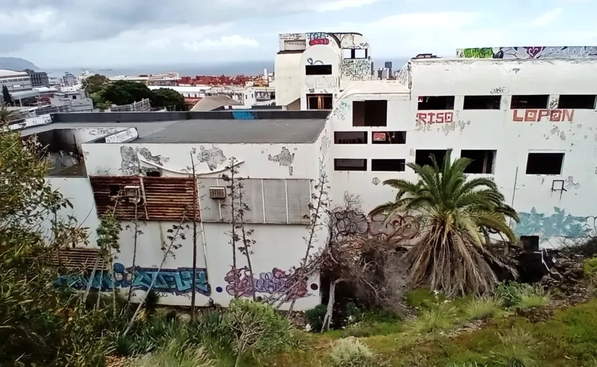 Edificio de la antigua Facultad de Bellas Artes, en Santa Cruz de Tenerife|AH