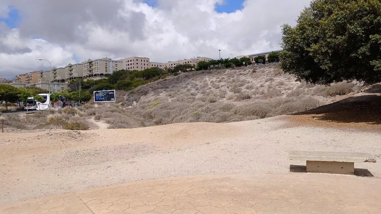 El Ayuntamiento adjudica las obras del Corredor Verde en Los Tarahales por 595.000 euros. AH