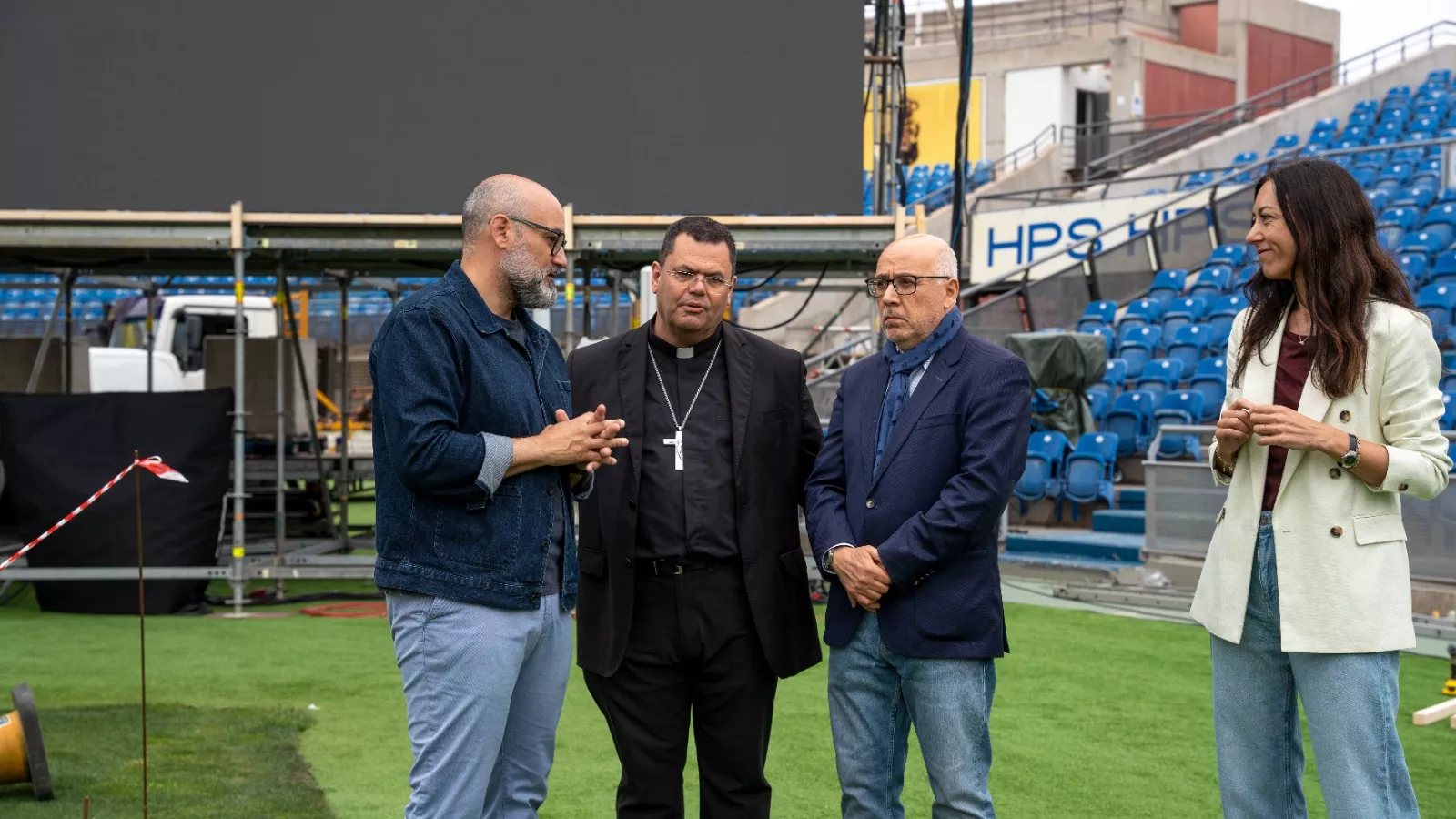Preparativos en la Ciudad Deportiva Siete Palmas por la visita del papa León XIV. / CABILDO DE GRAN CANARIA